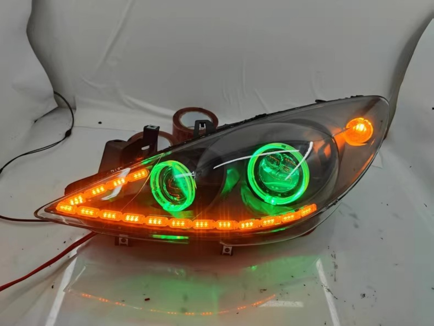 Running Headlamp - LED المزدوج شعاع عدسة المصباح لبيجو