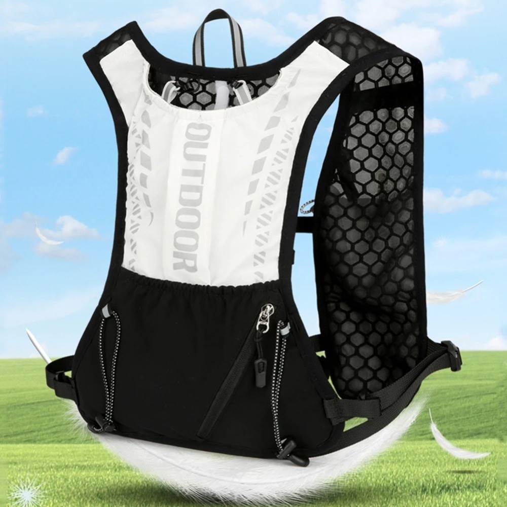 سترة رياضية خفيفة الوزن للجري  - مراجعة Hydration Vest وسعره