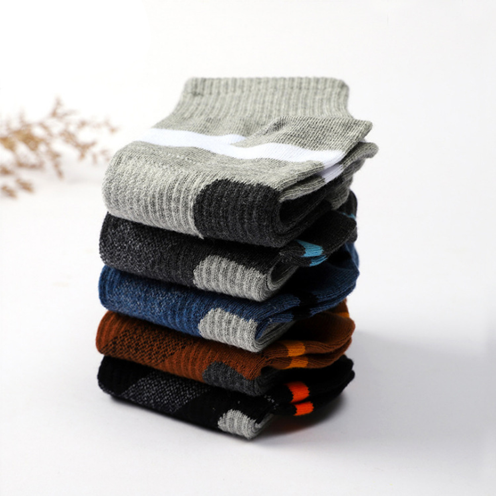 3/5 أزواج من الجوارب الرياضية  - مراجعة Sports Socks وسعره
